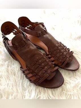 Givenchy brown leather gladiator sandals with woven, straps Size 41/10 Festival